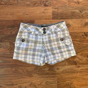 Guess Jeans White and Black Plaid Shorts: Size 26
